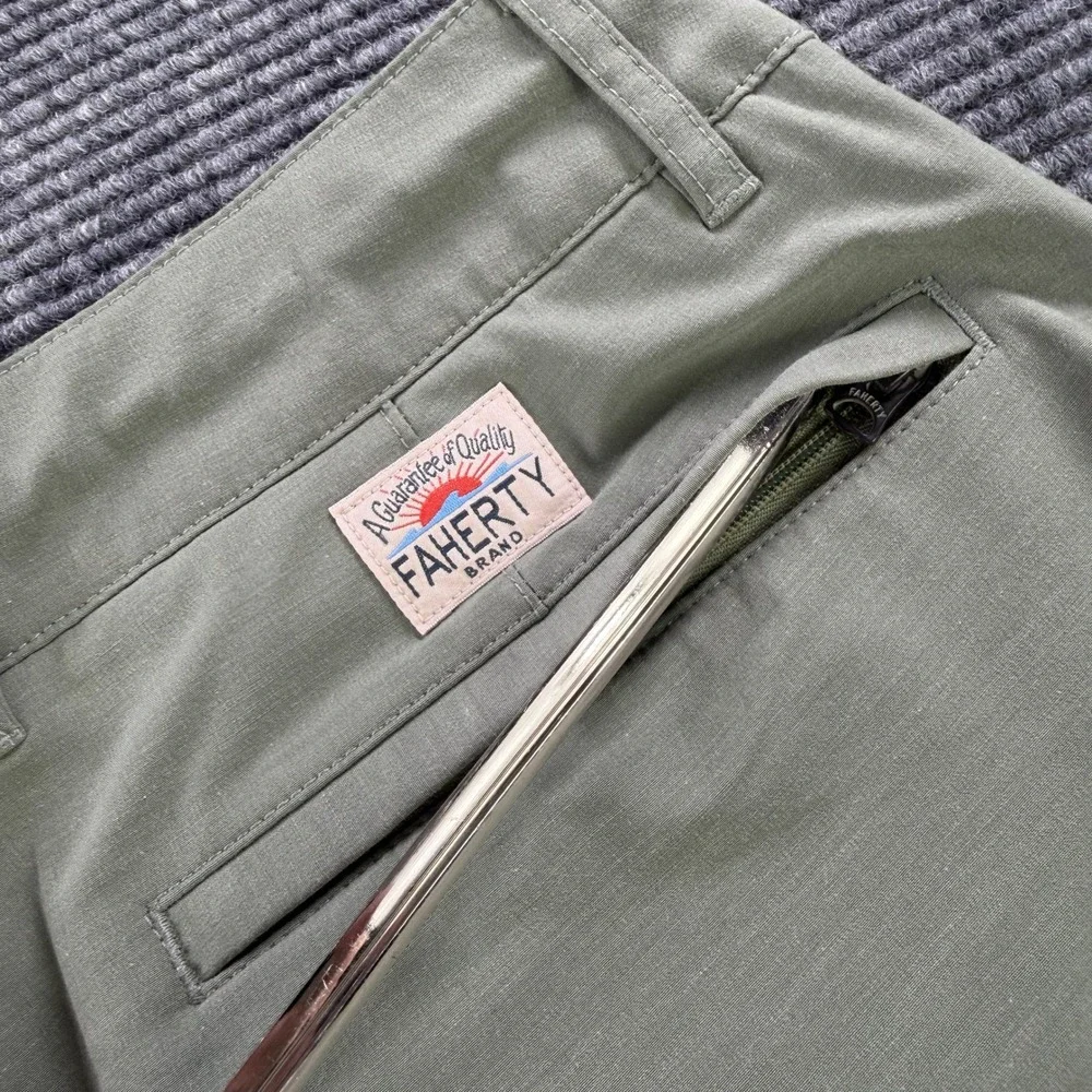 Faherty All Day Short Men 33 Green Hybrid Stretch Chino Outdoors Hike Climb Fish